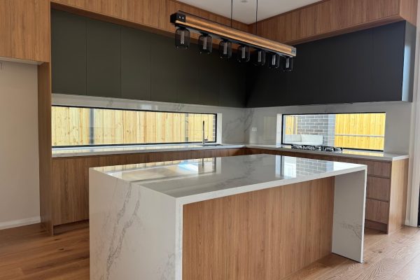 STATUARIO VOLAKIS - MM703