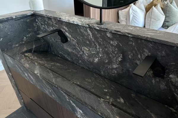 TITANIUM BLACK - NATURAL STONE